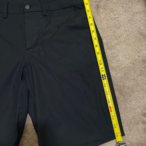 Black lululemon shorts sz 30 with 11” inseam - Picture 5 of 6